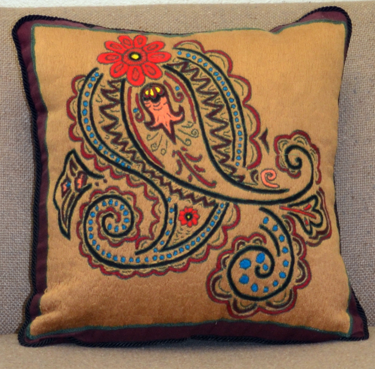Linen Pillow (Maroon)