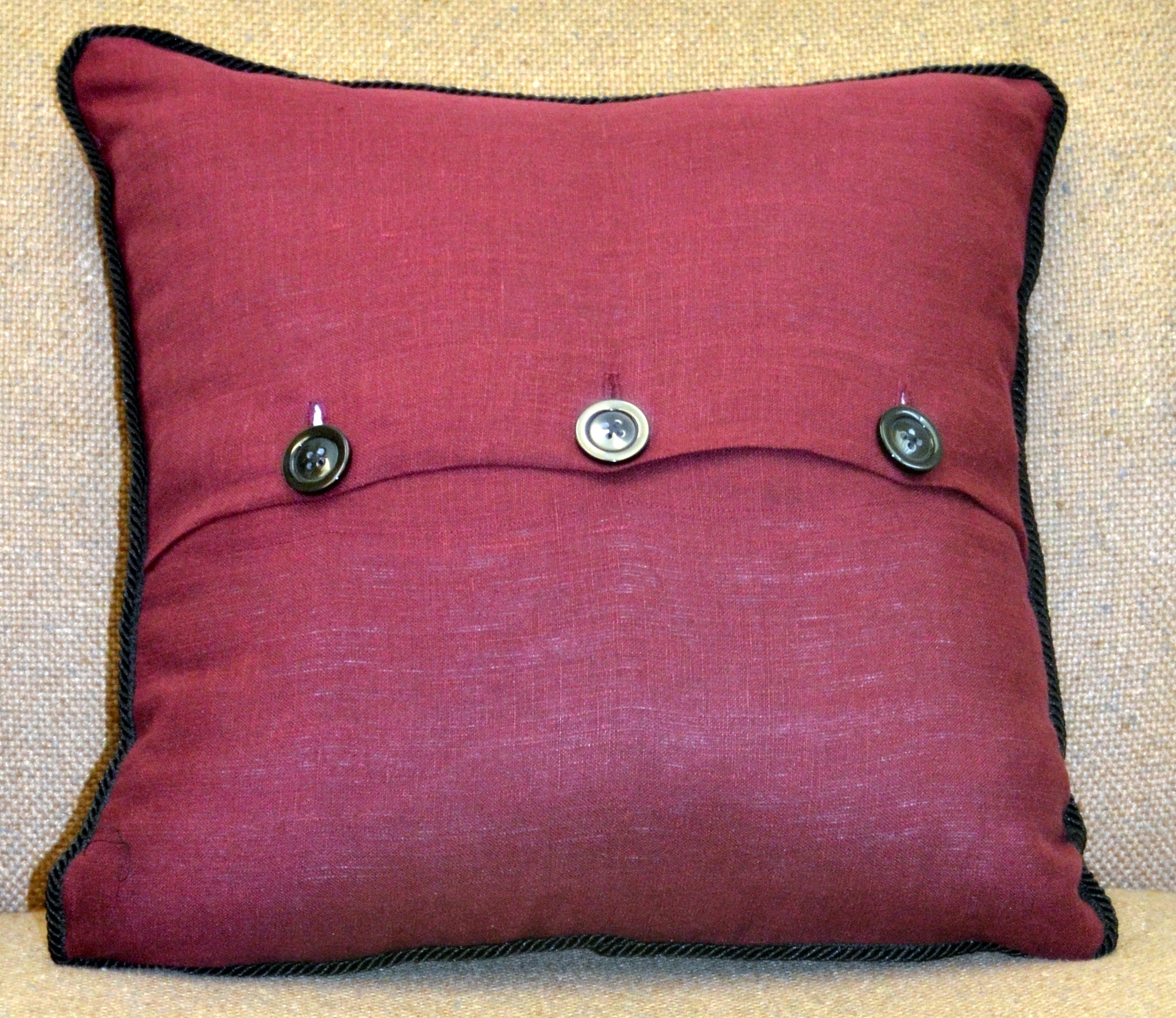 Linen Pillow (Maroon)