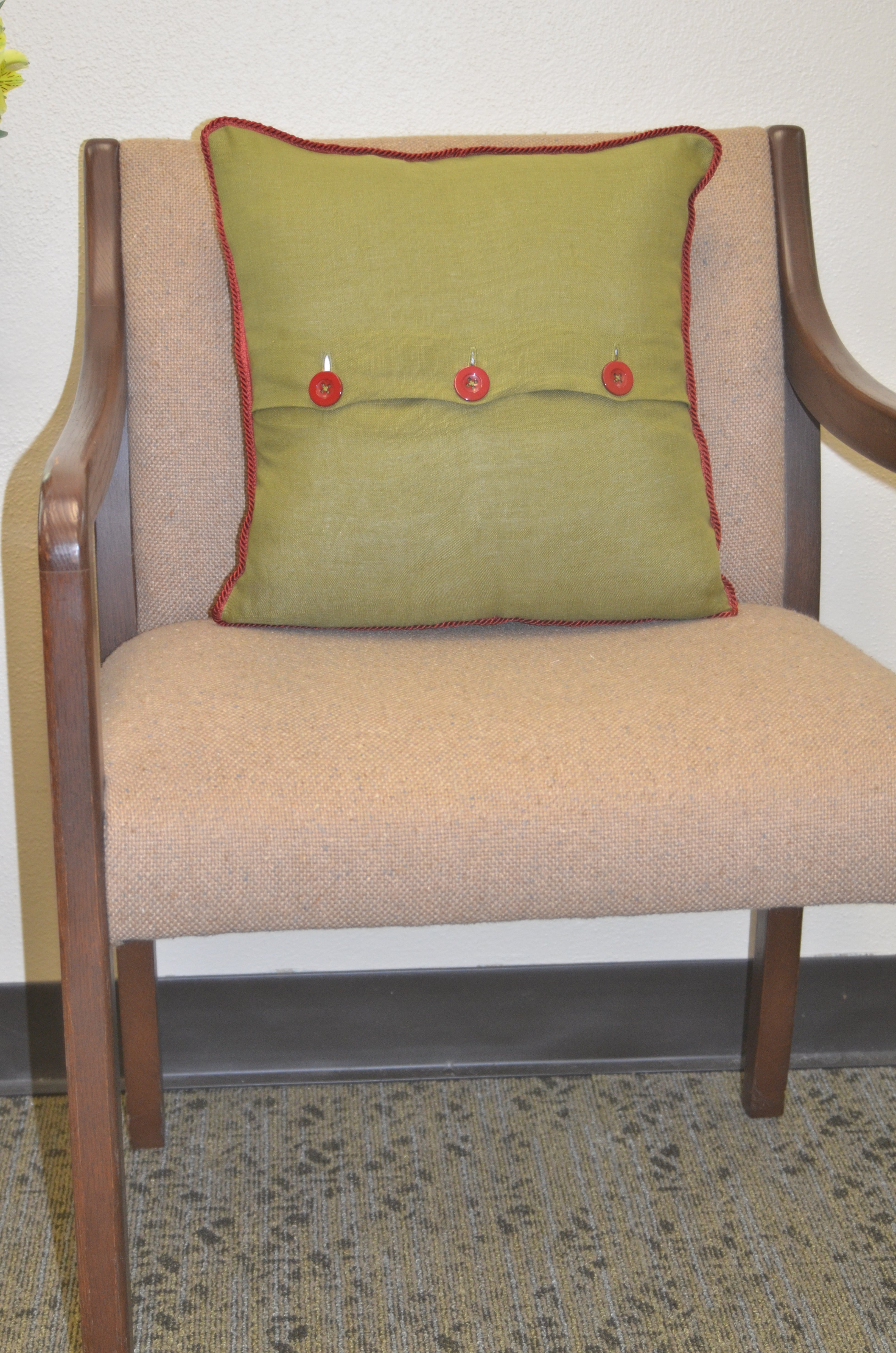 Linen Pillow (Olive green)